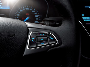 2015 EcoBoost 180 ԄŞ п؅^