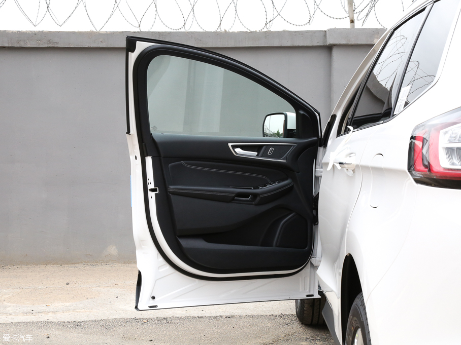 2016J EcoBoost 245 J 7