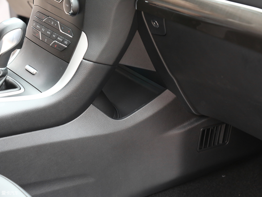 2016J EcoBoost 245 J 7