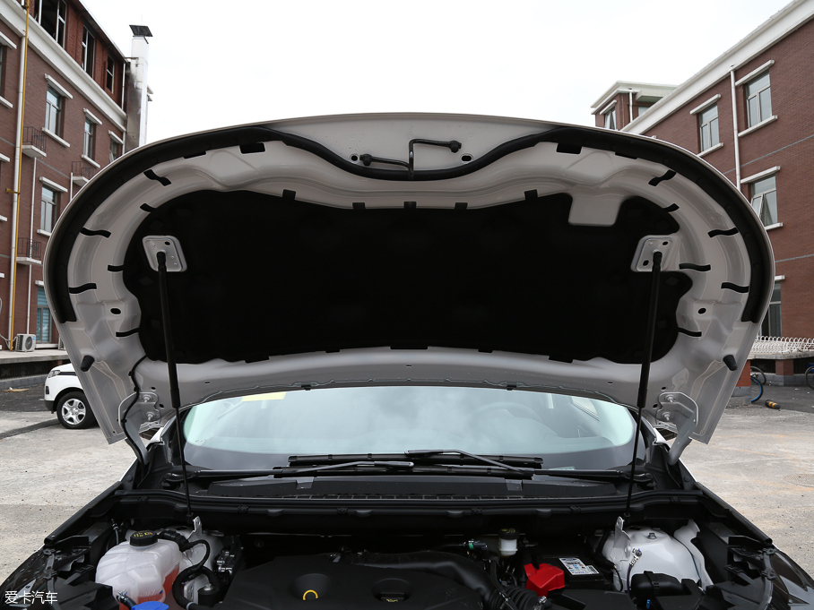 2016J EcoBoost 245 (q)J 7