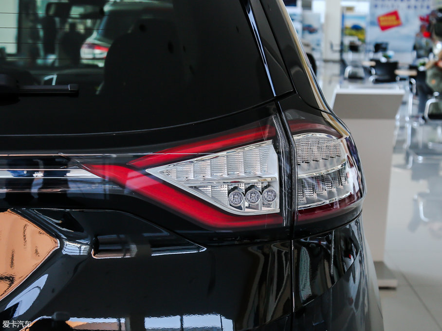 2016J EcoBoost 245 J 7