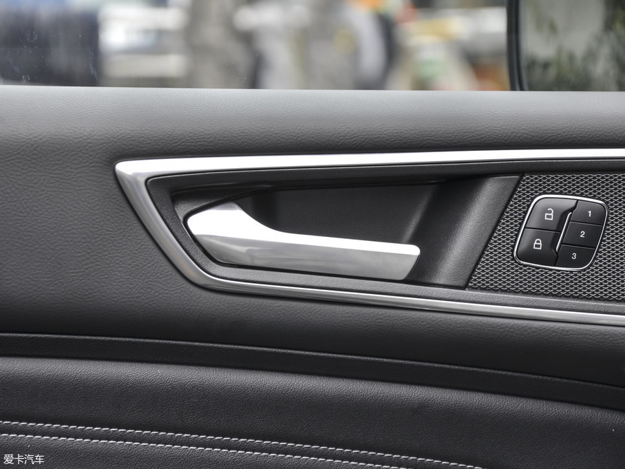 2016J EcoBoost 245 J 7