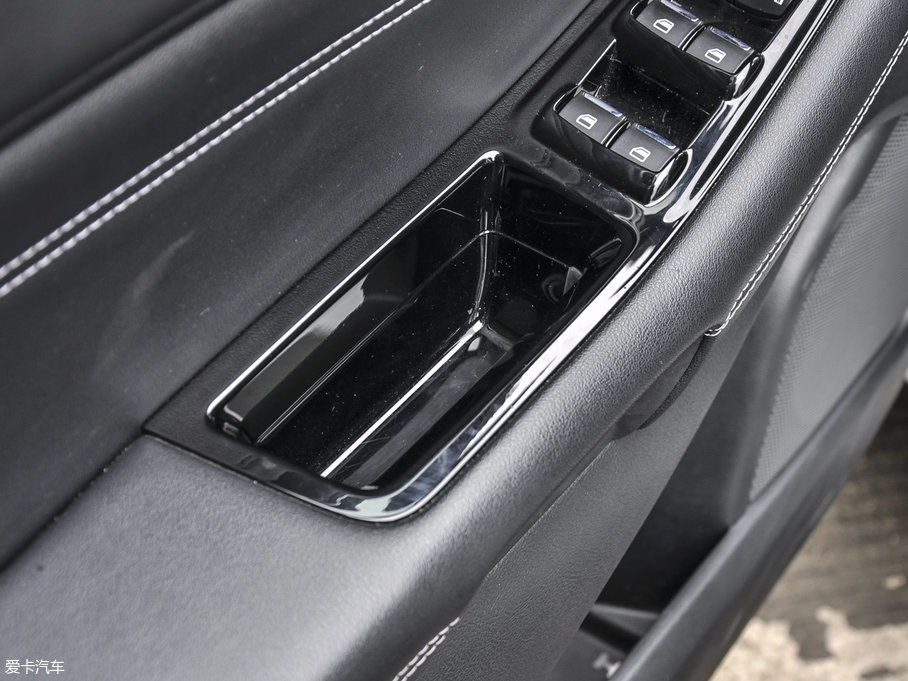 2016J EcoBoost 245 J 7