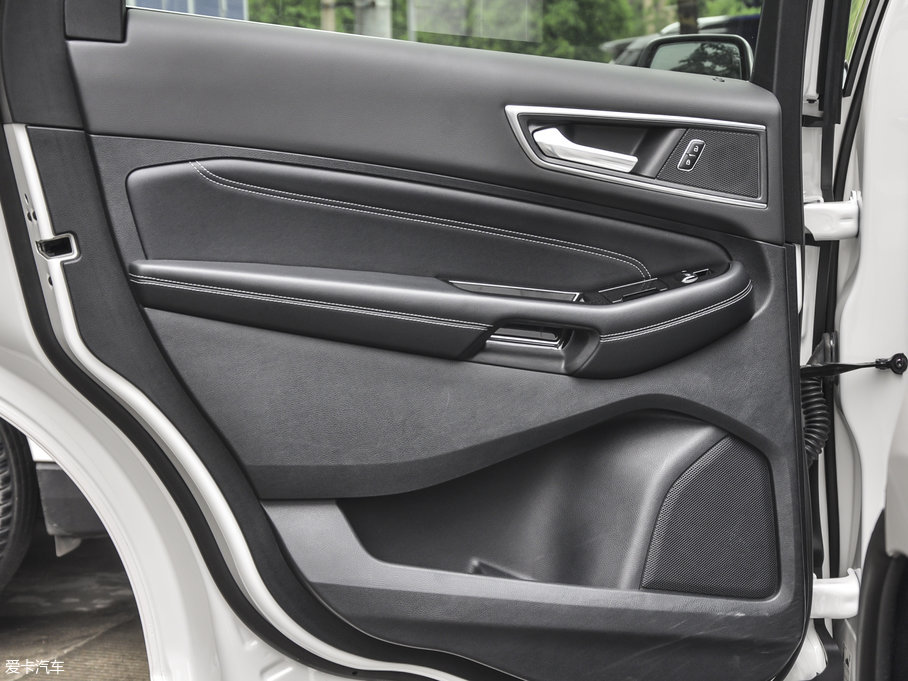 2016J EcoBoost 245 J 7