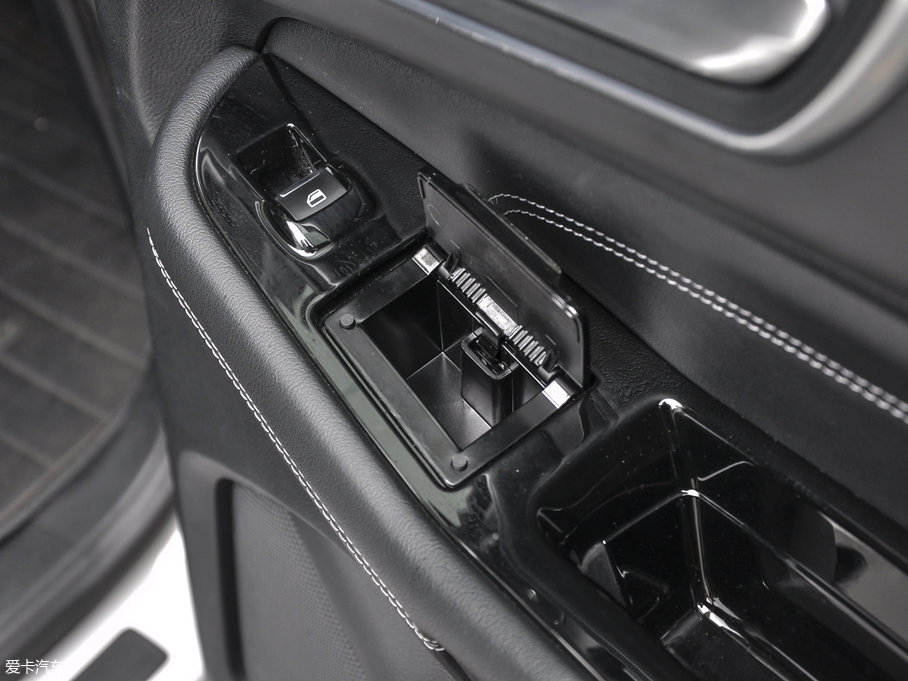 2016J EcoBoost 245 (q)J 7