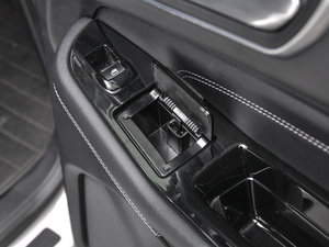 2016EcoBoost 245 J 7 g