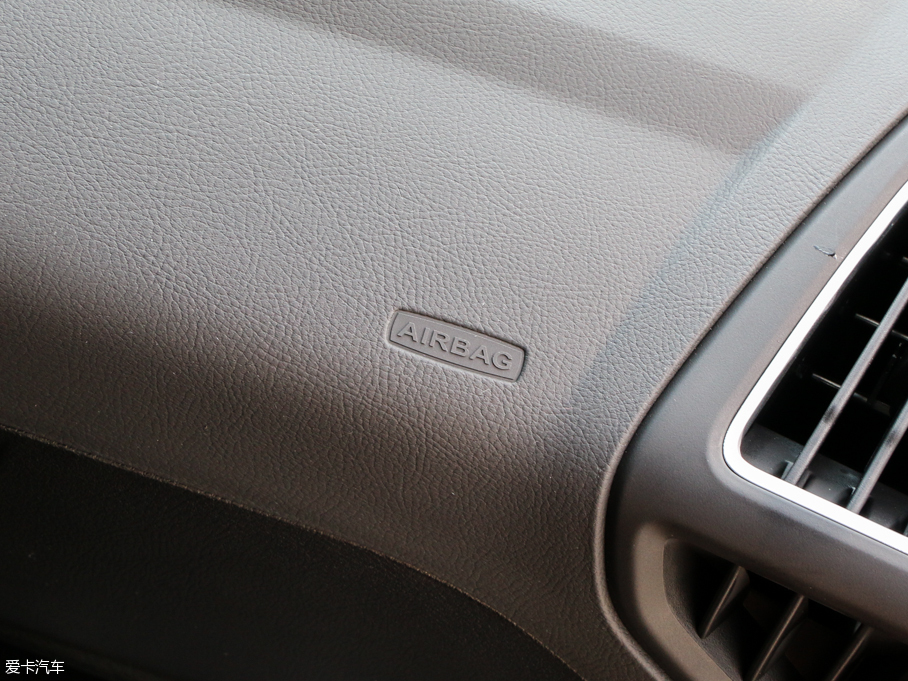 2017˹ Ɏ EcoBoost 180 Ԅ\