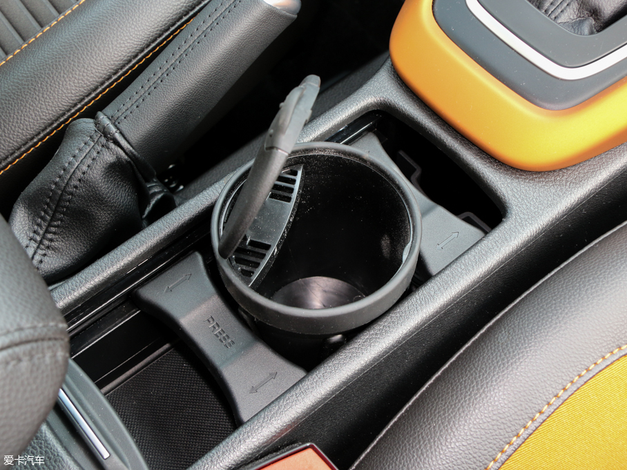 2017˹ Ɏ EcoBoost 180 Ԅ\