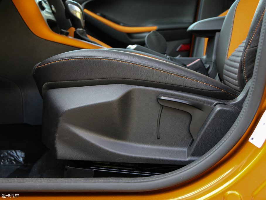 2017˹ Ɏ EcoBoost 180 Ԅ\