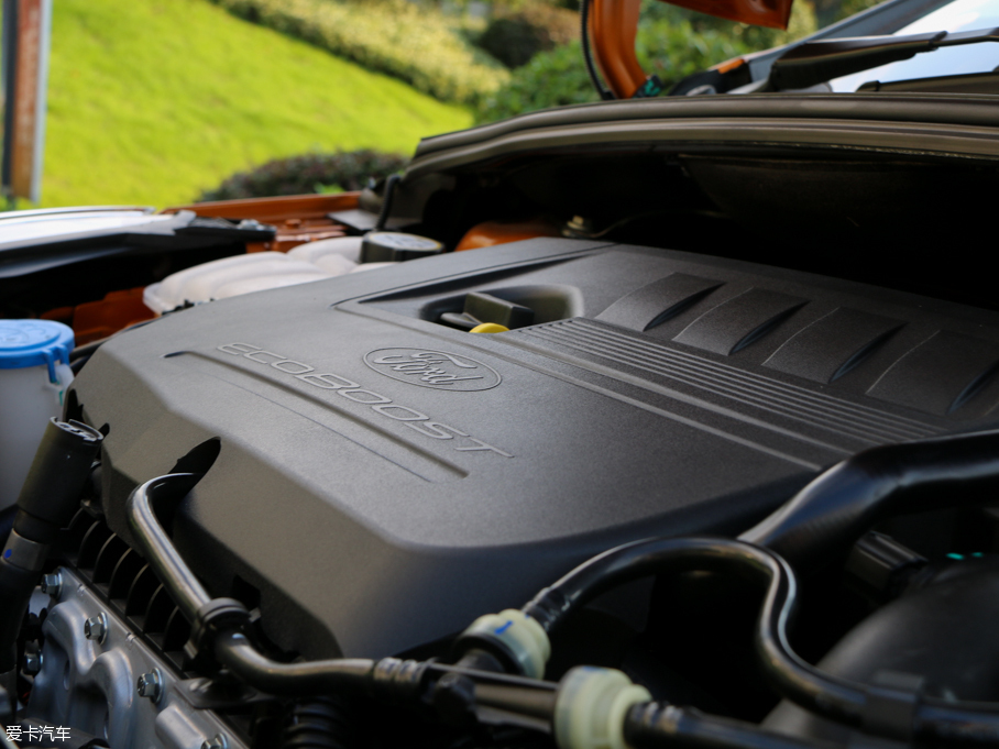 2017˹ Ɏ EcoBoost 180 Ԅ\