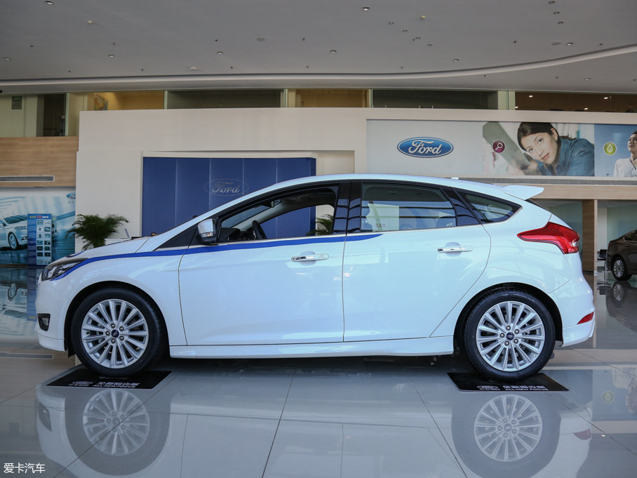 2017˹ Ɏ EcoBoost 180 Ԅ\