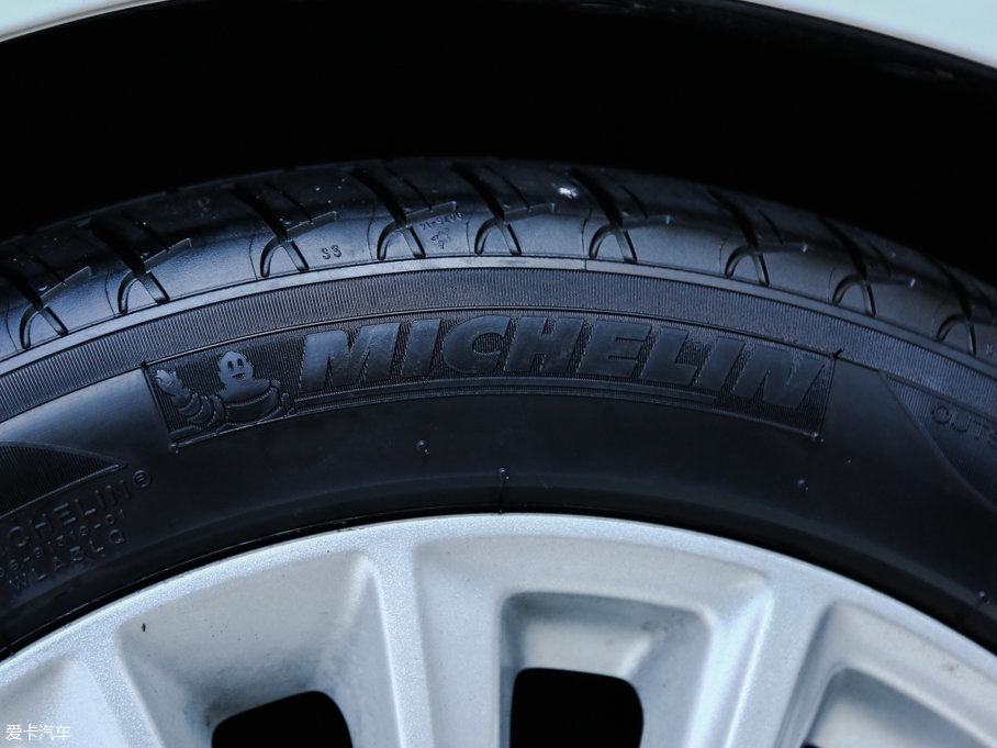 2017˹ Ɏ EcoBoost 180 Ԅ\