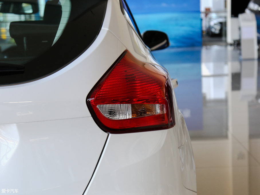 2017˹ Ɏ EcoBoost 180 Ԅ\