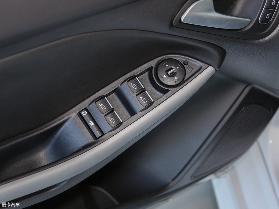 2017�����˹ �Ɏ� EcoBoost 180 �Ԅ��\����