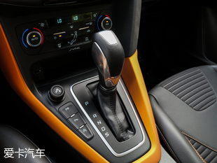 長安福特2017款新?？怂箖蓭? class=