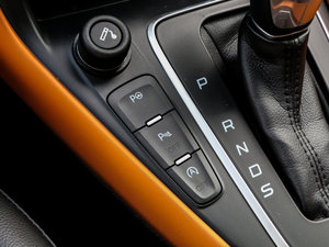 2017Ɏ EcoBoost 180 Ԅ\ п؅^