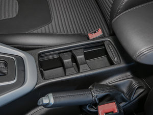 2017Ɏ EcoBoost 180 Ԅ\ g