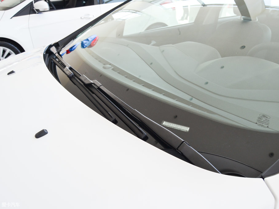 2017˹  EcoBoost 180 ԄӾӢ