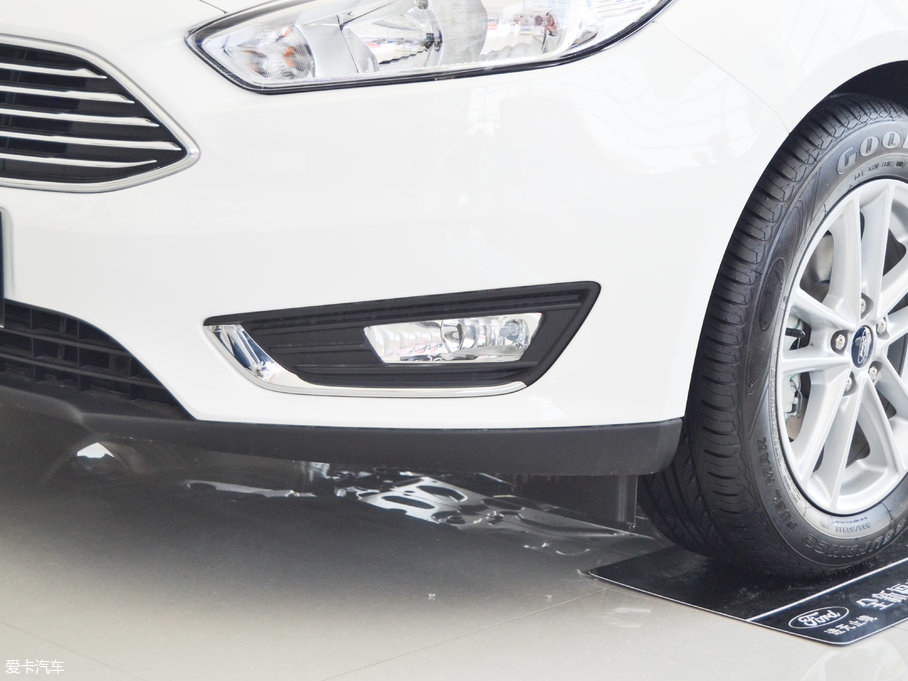 2017˹  EcoBoost 180 ԄӾӢ