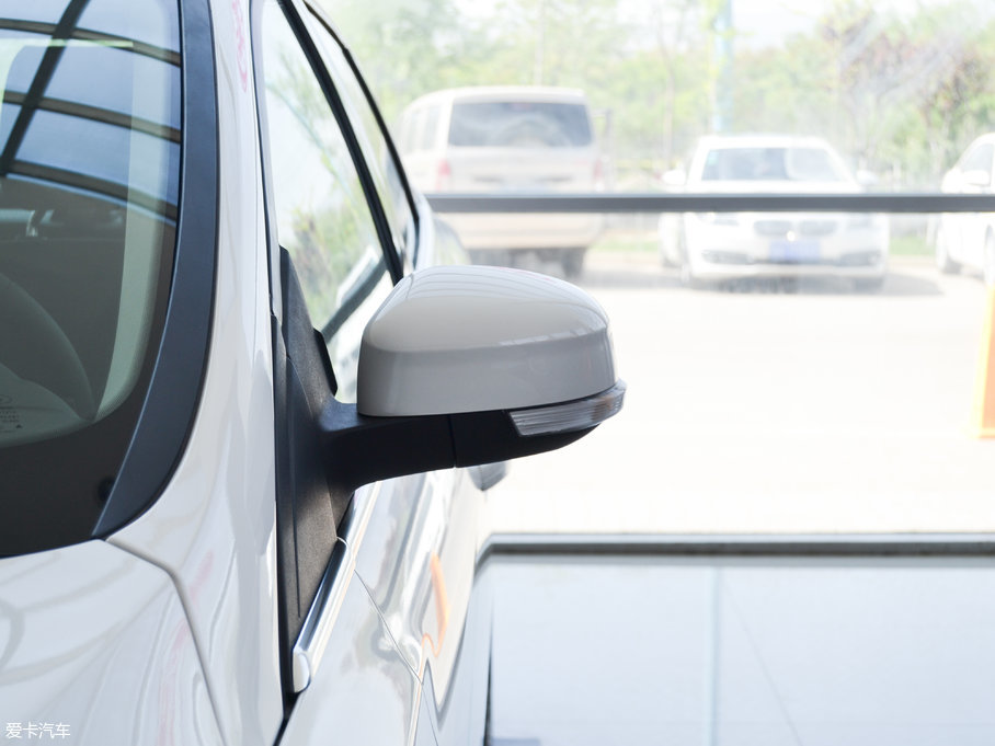 2017˹  EcoBoost 180 ԄӾӢ