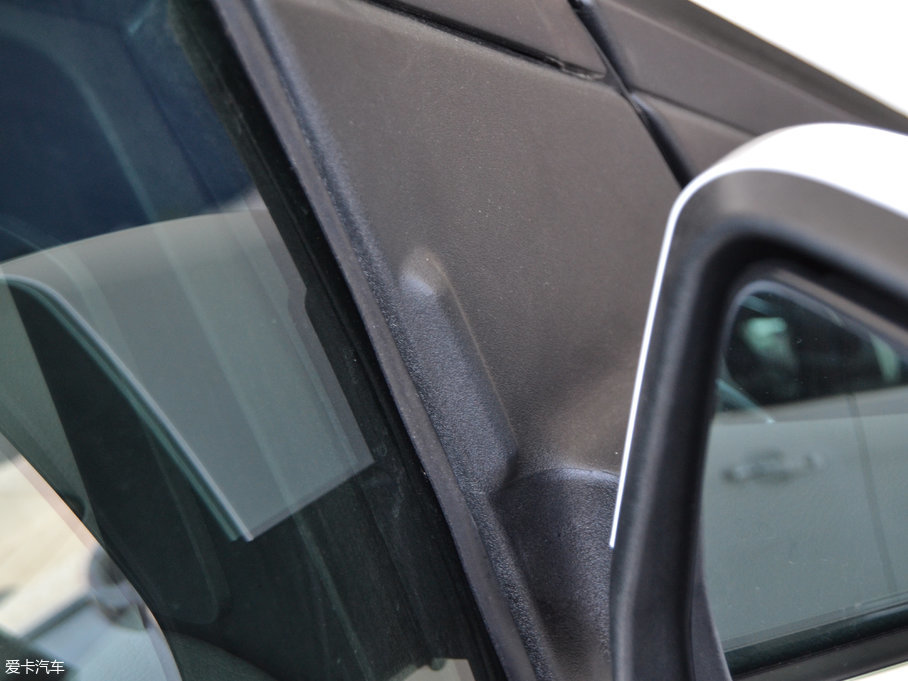 2017˹  EcoBoost 180 ԄӾӢ