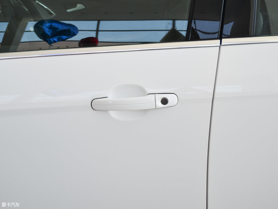 2017˹  EcoBoost 180 ԄӾӢ