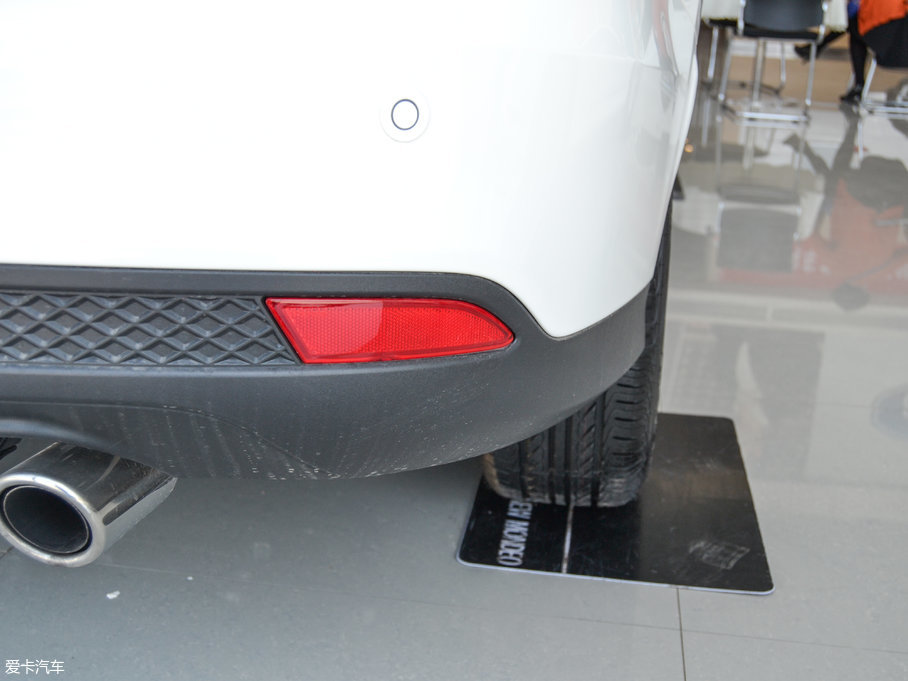 2017˹  EcoBoost 180 ԄӾӢ