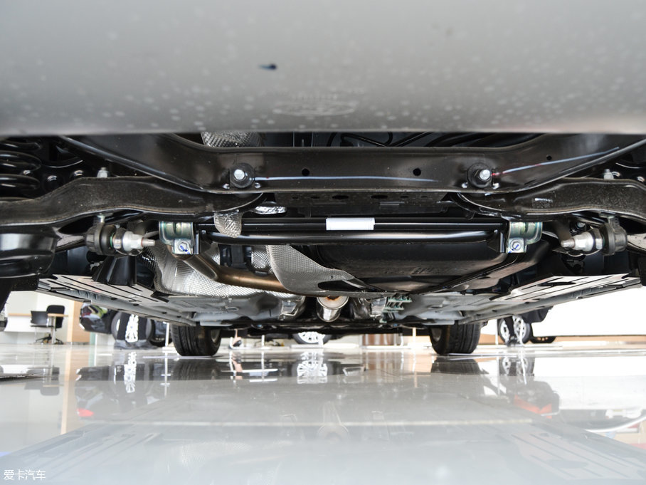 2017˹  EcoBoost 180 ԄӾӢ