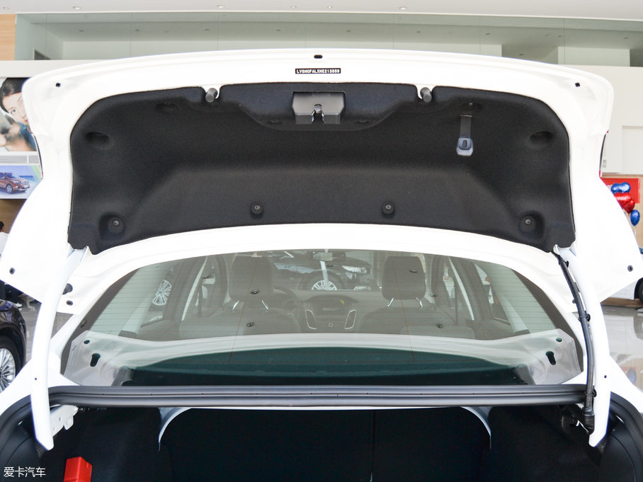 2017˹  EcoBoost 180 Ԅ(dng)Ӣ