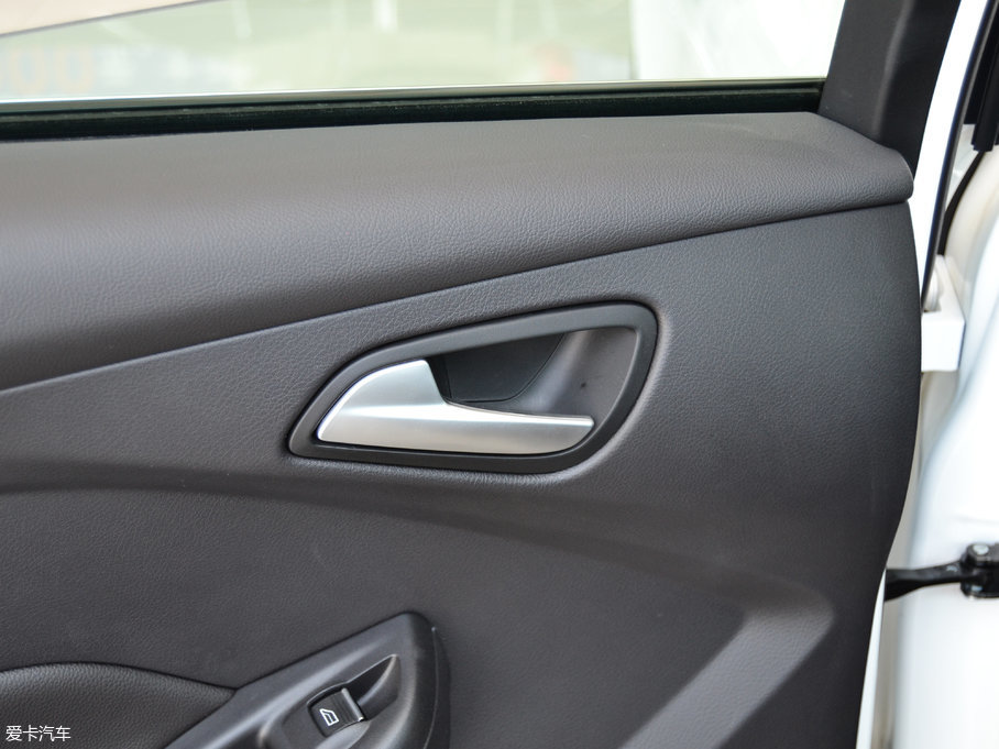 2017˹  EcoBoost 180 ԄӾӢ