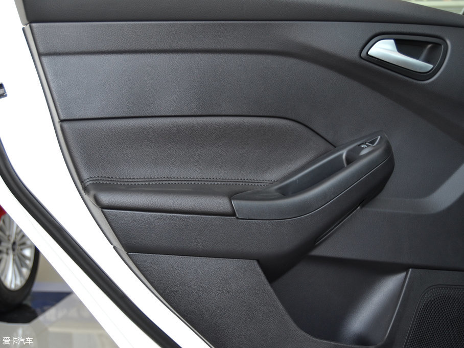 2017˹  EcoBoost 180 ԄӾӢ