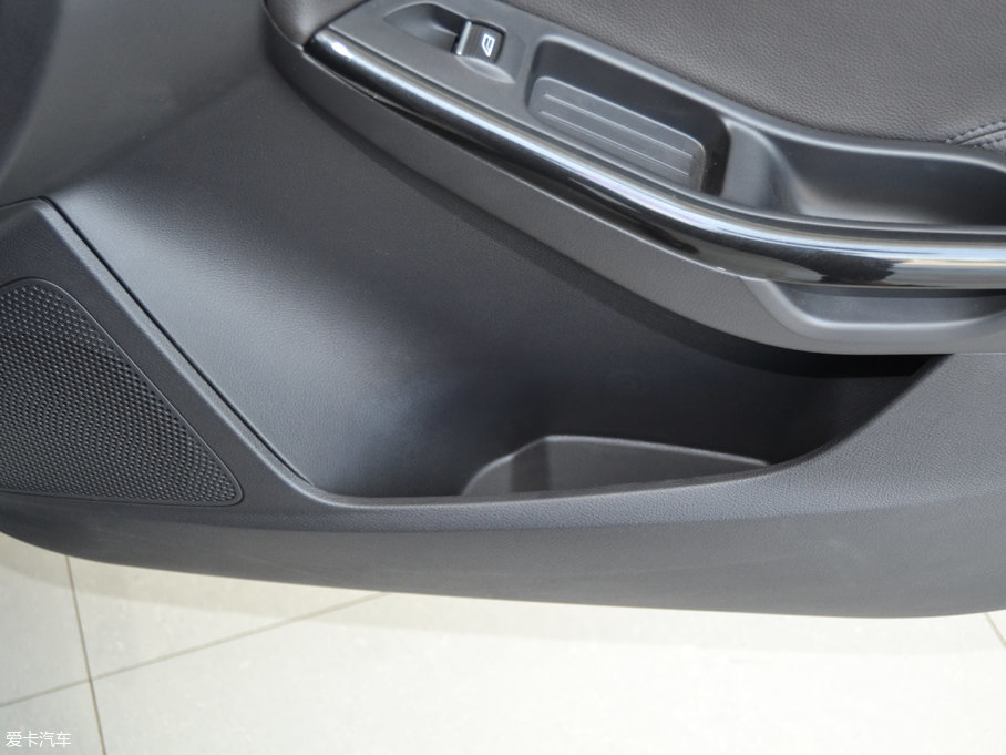 2017˹  EcoBoost 180 ԄӾӢ