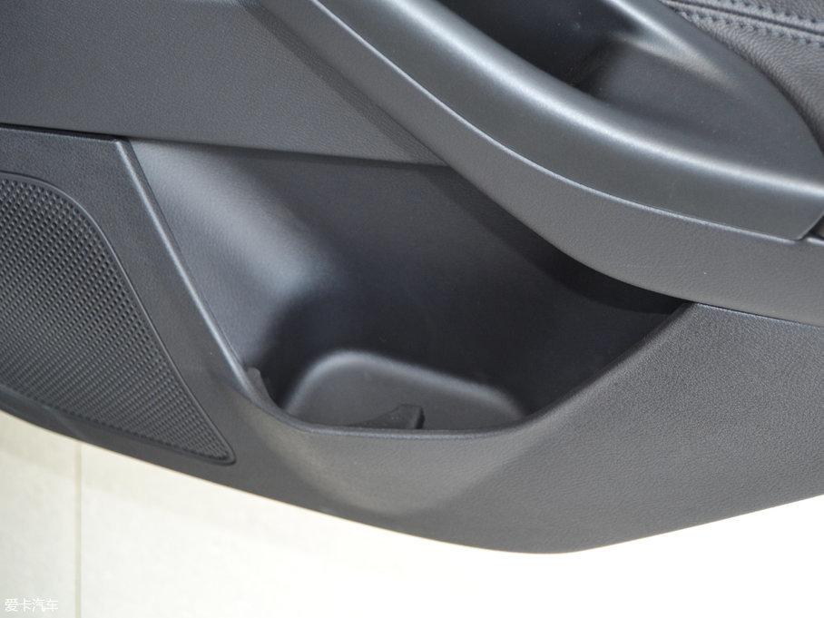 2017˹  EcoBoost 180 ԄӾӢ