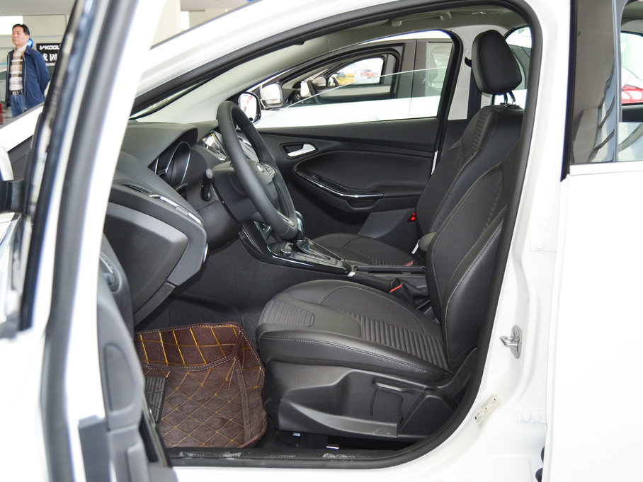 2017˹  EcoBoost 180 ԄӾӢ