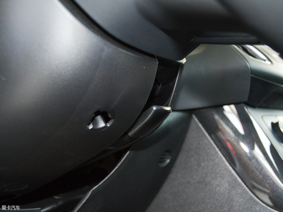 2017˹  EcoBoost 180 ԄӾӢ