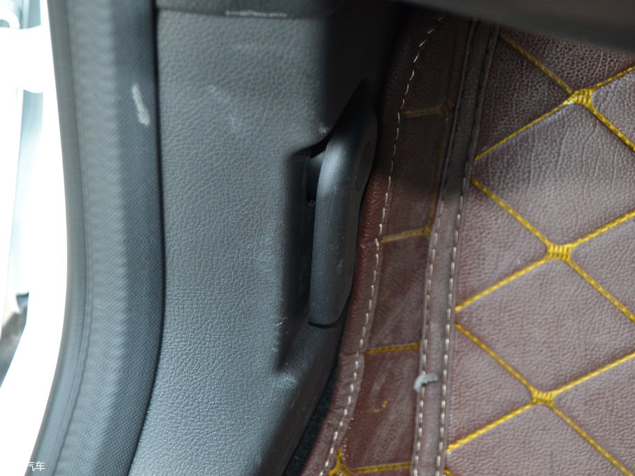 2017˹  EcoBoost 180 ԄӾӢ