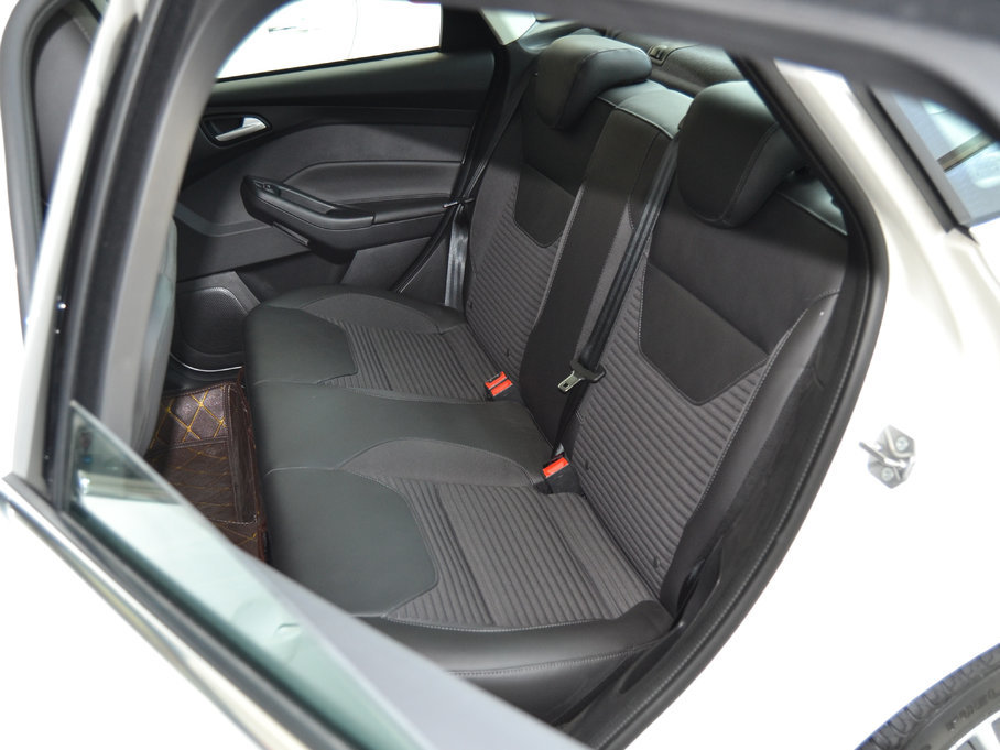 2017˹  EcoBoost 180 Ԅ(dng)Ӣ