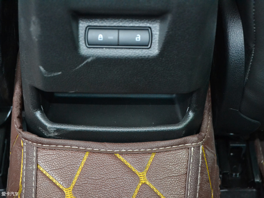 2017˹  EcoBoost 180 ԄӾӢ