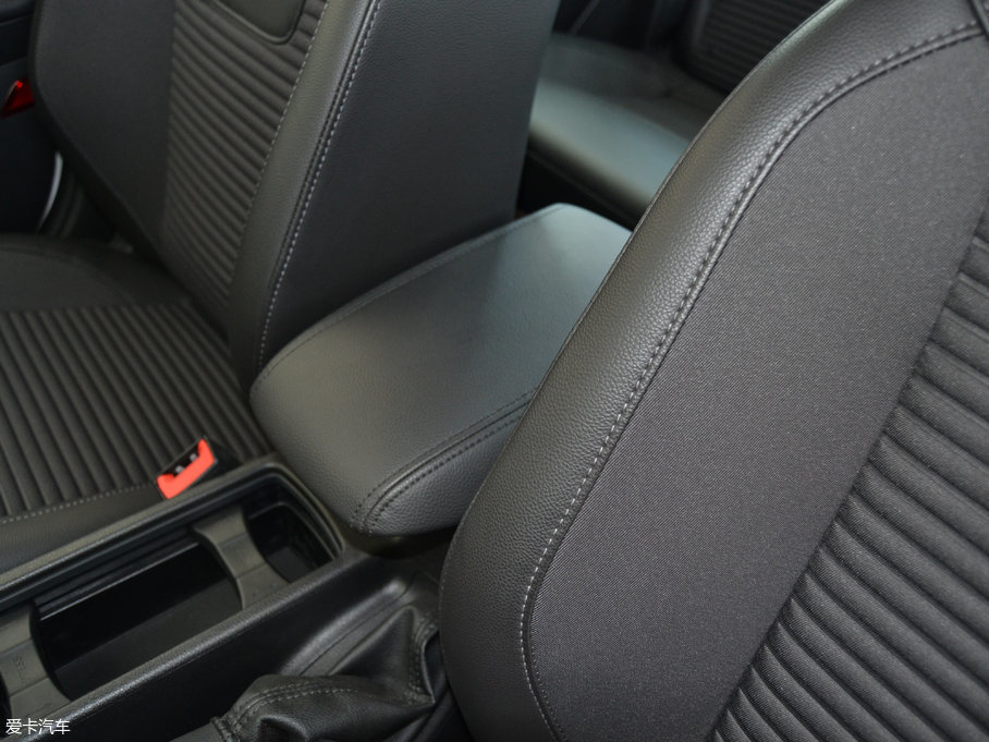 2017˹  EcoBoost 180 ԄӾӢ