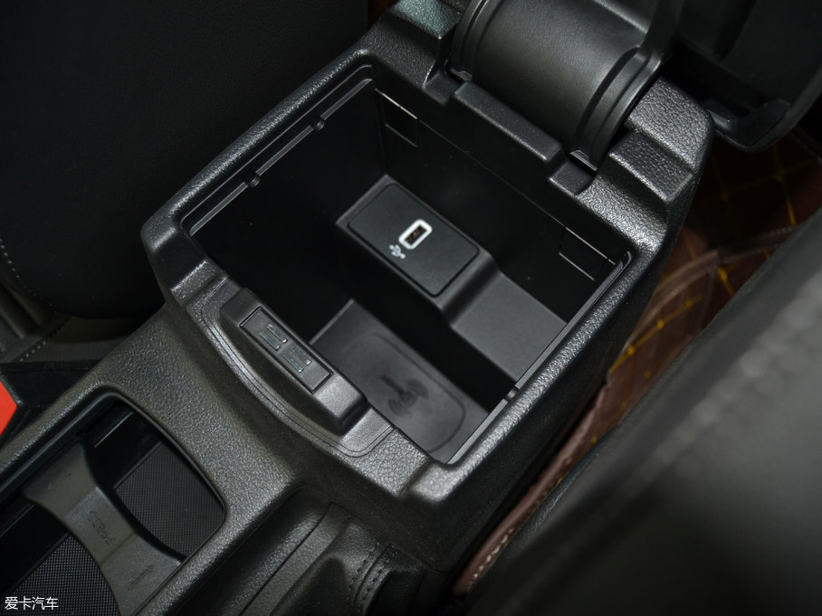 2017˹  EcoBoost 180 ԄӾӢ