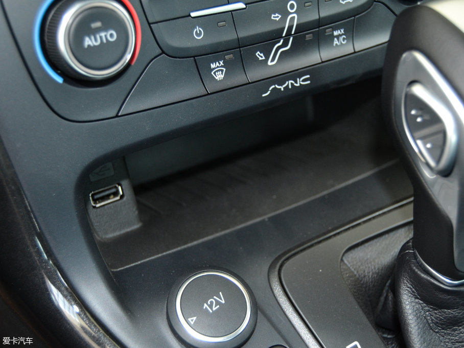 2017˹  EcoBoost 180 ԄӾӢ