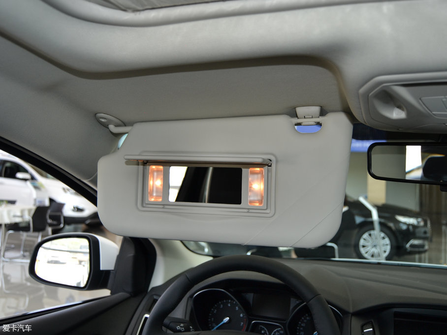 2017˹  EcoBoost 180 ԄӾӢ