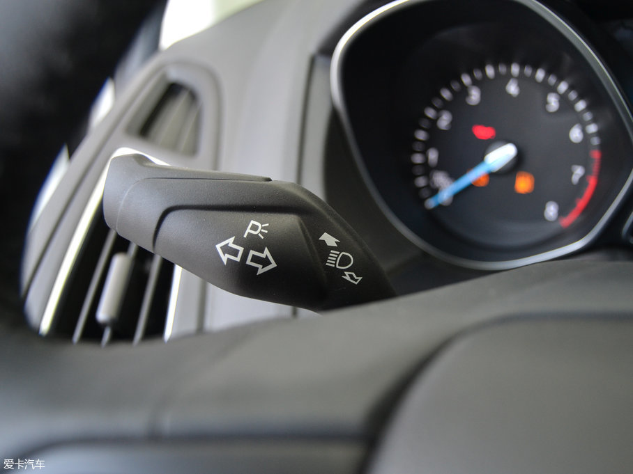 2017˹  EcoBoost 180 ԄӾӢ