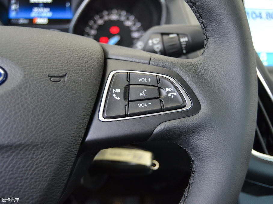 2017˹  EcoBoost 180 Ԅ(dng)Ӣ