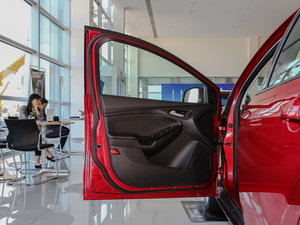 2017 1.6L Ԅ(dng)L(fng)а {λ܇(ch)T(mn)