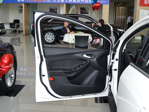 2017 EcoBoost 180 ԄӾӢ {λ܇T