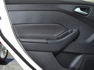 2017 EcoBoost 180 ԄӾӢ g