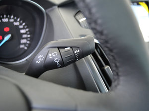 2017 EcoBoost 180 ԄӾӢ п؅^