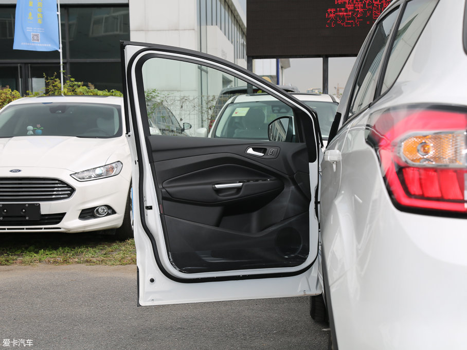 2017 EcoBoost 180 (q)