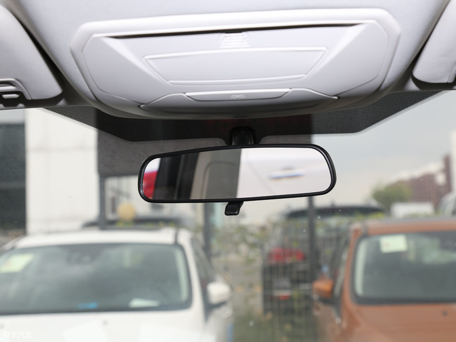 2017 EcoBoost 180 򌾫